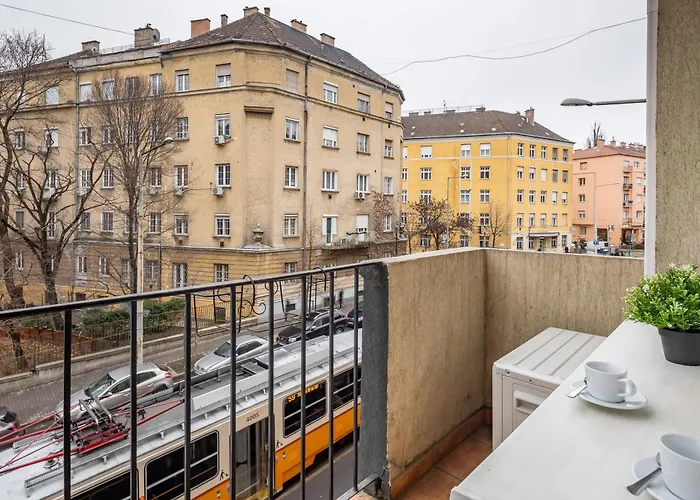 Buda - Comfy - Easy Sleep Apartament *